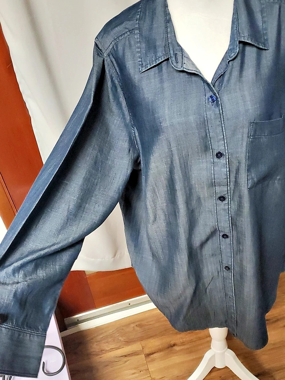 Liz Claiborne Denim Tunic Shirt Button Down Blue Size 0X NWT - Picture 2 of 12